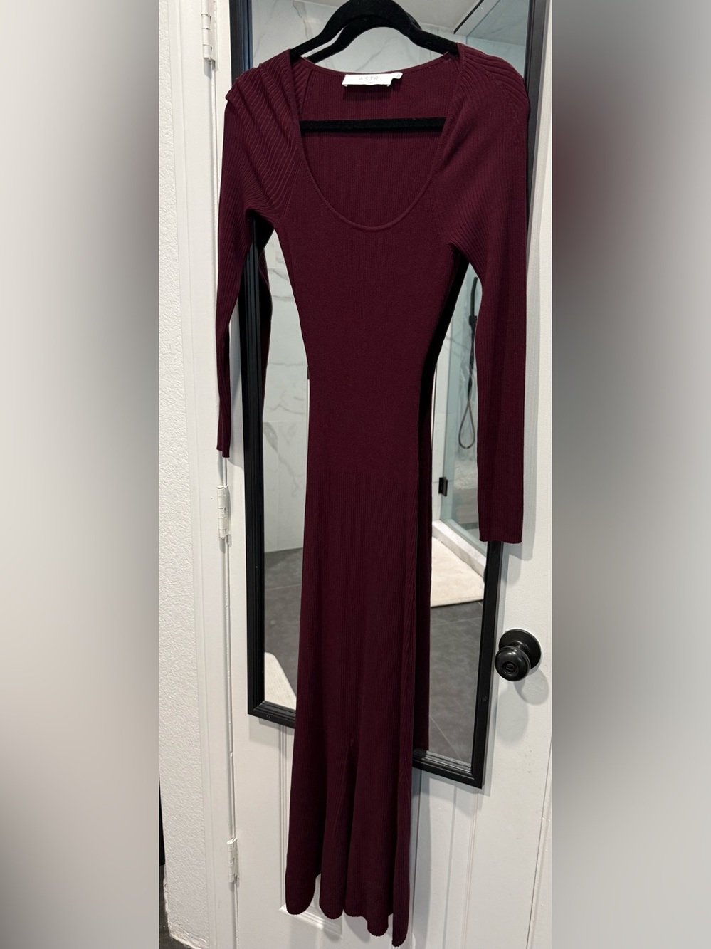 Astr Ribbed Long Sleeve Maxi Dress - Burgundy